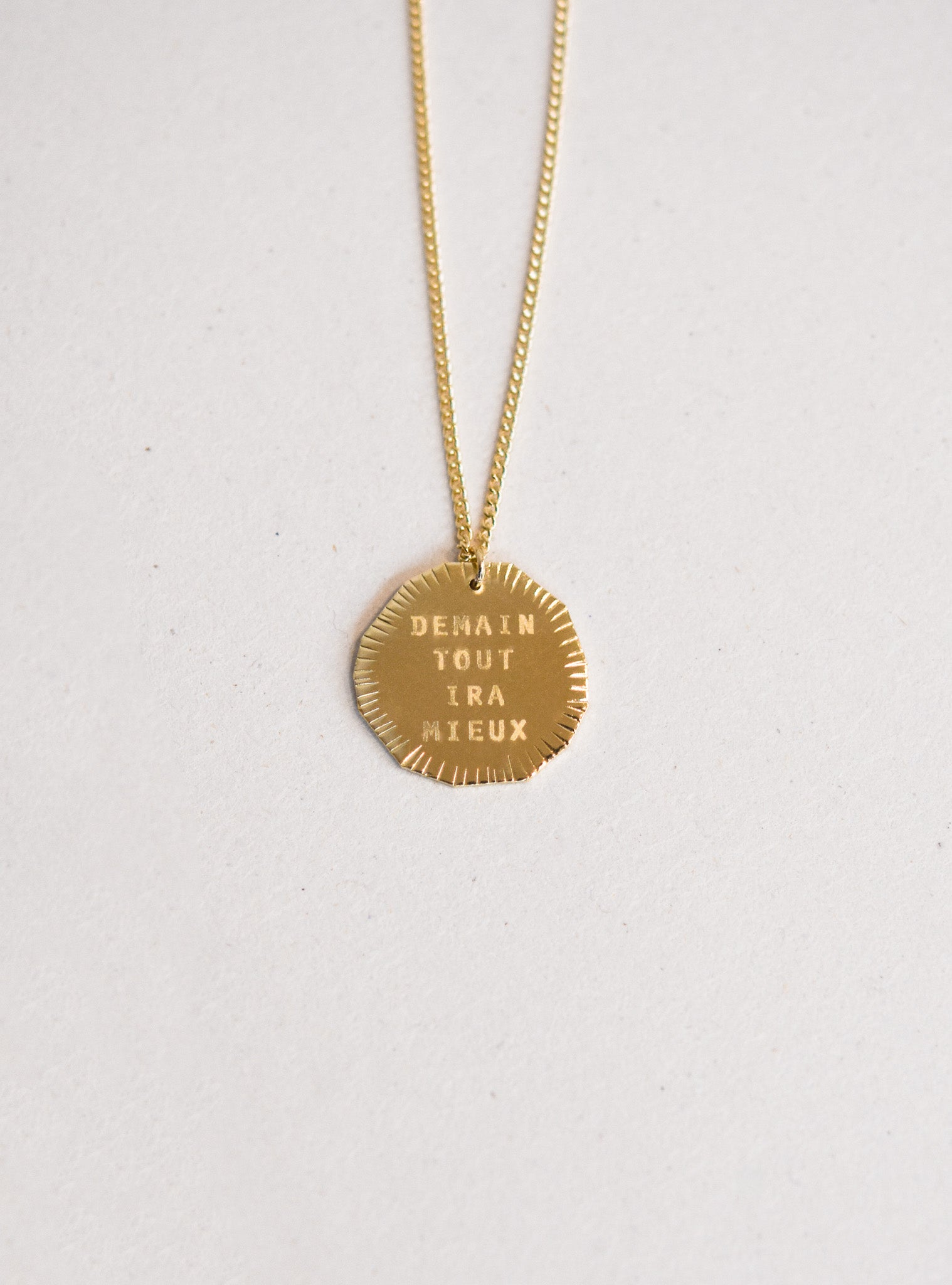 Médaillon Demain tout ira mieux